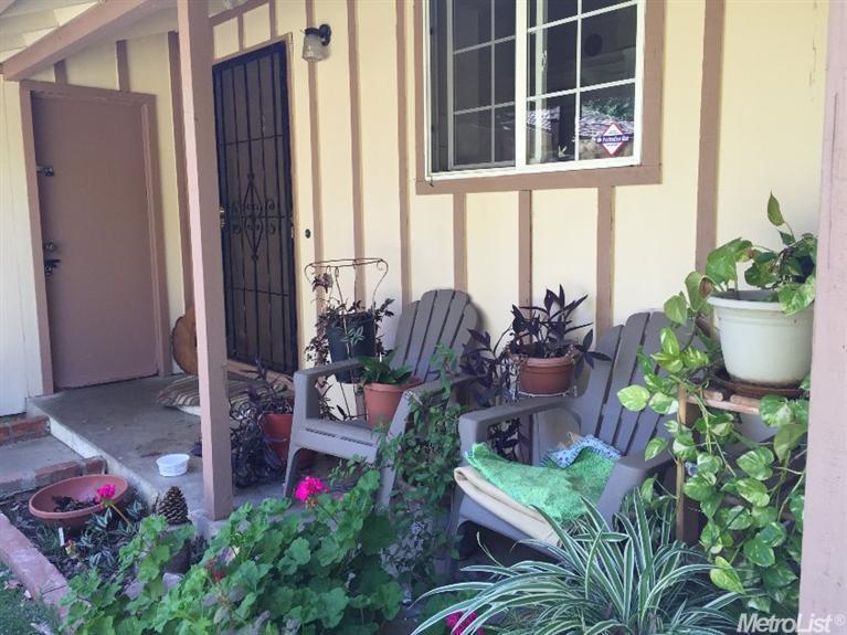 600 Lenore Dr, Modesto, CA 95351 photo 2