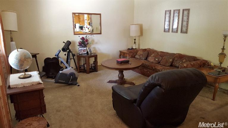 3337 Keller St, Modesto, CA 95355 photo 2