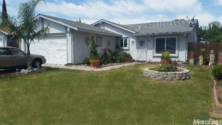 611 Chestnut Ave, Tracy, CA 95376 photo 2