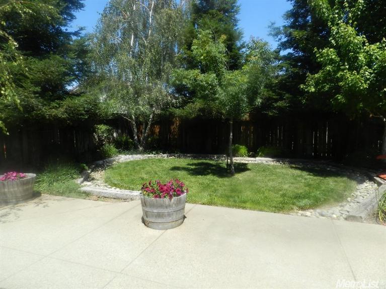 1150 E Hill Ct, Galt, CA 95632 photo 2