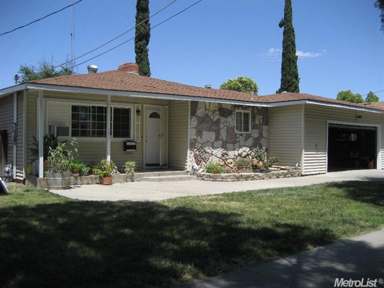 151 Tokay Ave, Modesto, CA 95350 photo 1