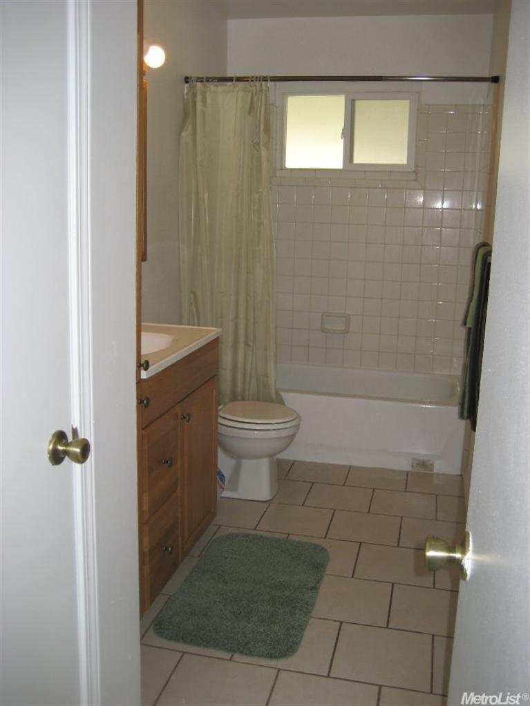 151 Tokay Ave, Modesto, CA 95350 photo 9