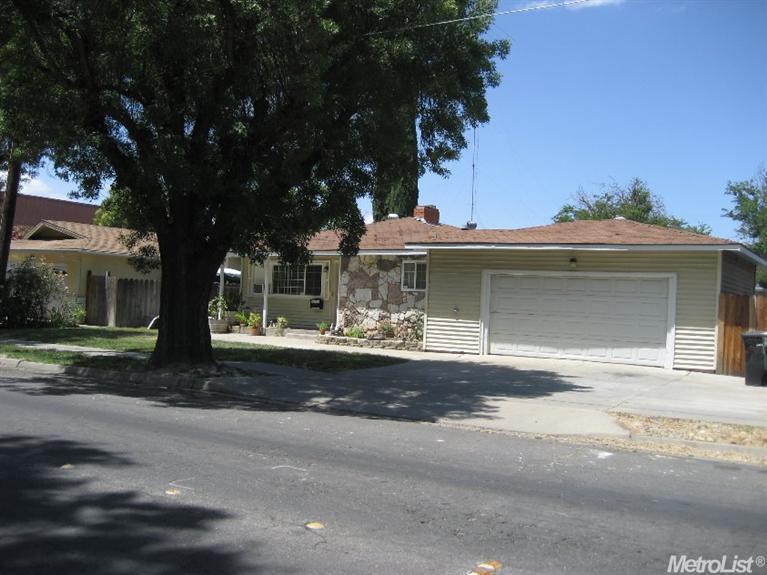 151 Tokay Ave, Modesto, CA 95350 photo 2
