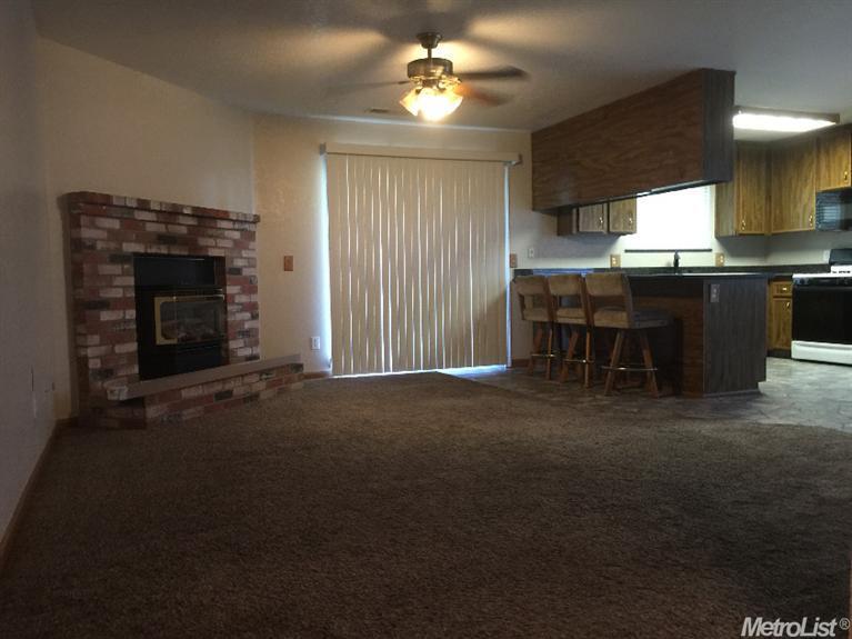 1363 Snyder St, Manteca, CA 95336 photo 3