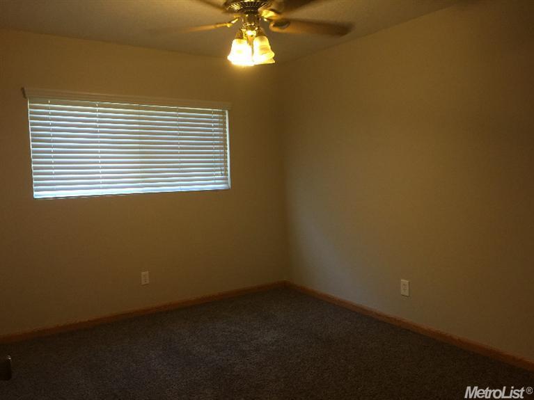 1363 Snyder St, Manteca, CA 95336 photo 12