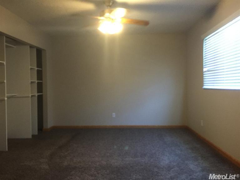 1363 Snyder St, Manteca, CA 95336 photo 9