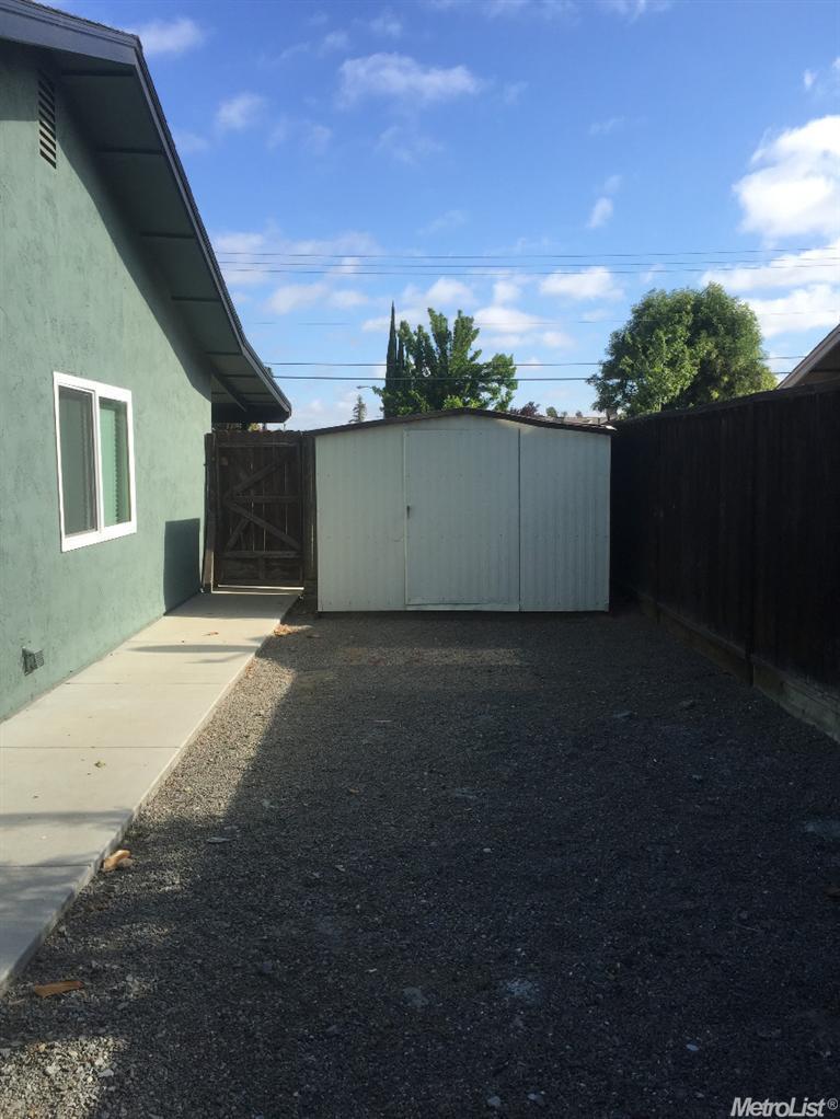 1363 Snyder St, Manteca, CA 95336 photo 18