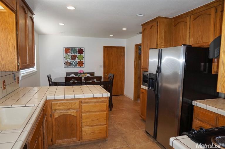 5019 Point Prim Ct, Carmichael, CA 95608 photo 4