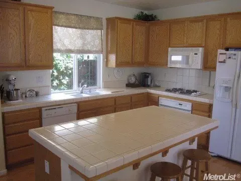 849 Mason Ct, Tracy, CA 95377 photo 2