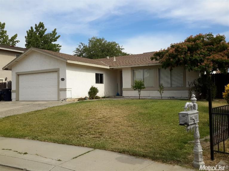 450 Graham Ct, Tracy, CA 95376 photo 2