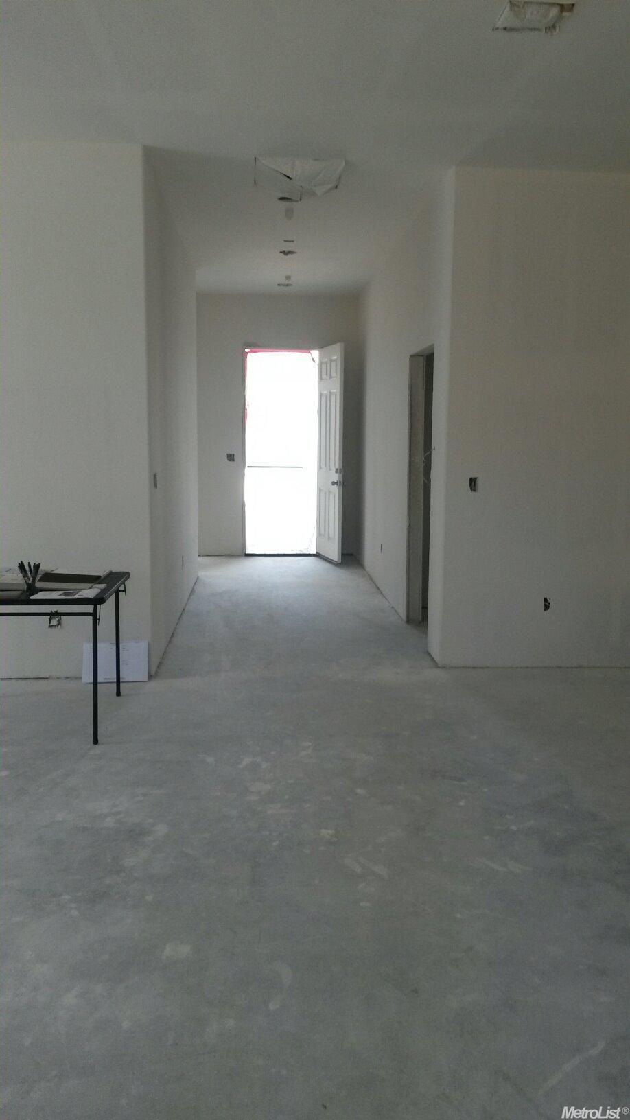 214 Fall Ave, Patterson, CA 95363 photo 2