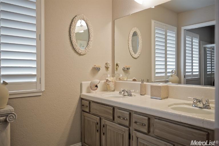 800 Woonsocket Ln, Modesto, CA 95355 photo 14