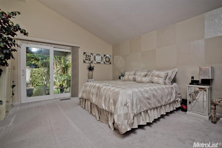 800 Woonsocket Ln, Modesto, CA 95355 photo 18