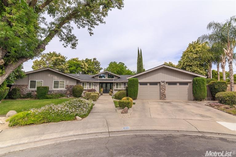 800 Woonsocket Ln, Modesto, CA 95355 photo 1