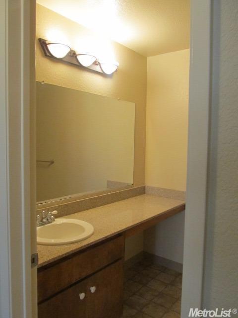 2401 Eilers Ln #702, Lodi, CA 95242 photo 13