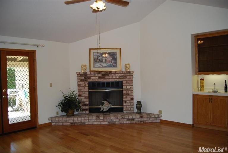 2010 Castleview Dr, Turlock, CA 95382 photo 6