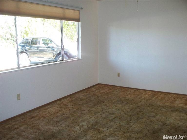 8501 Stakes St, Patterson, CA 95363 photo 6