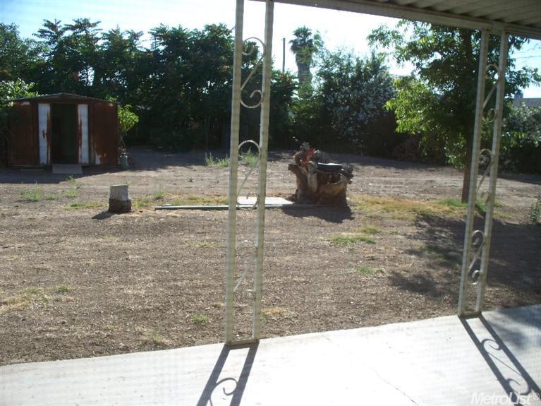 8501 Stakes St, Patterson, CA 95363 photo 14