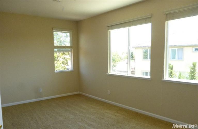 1096 Maugham Ct, Galt, CA 95632 photo 9