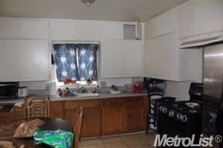 402 Kerr Ave, Modesto, CA 95354 photo 2
