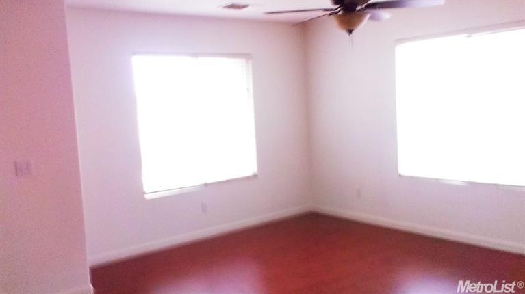 347 Rhianon Dr, Merced, CA 95341 photo 4