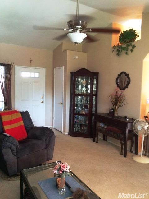 608 Blueridge Dr, Madera, CA 93637 photo 17