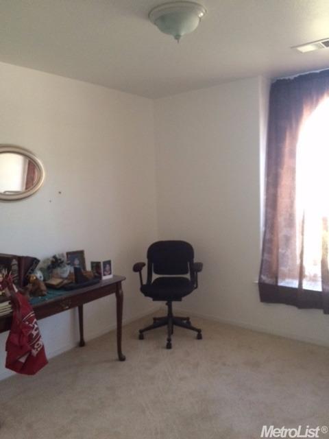 608 Blueridge Dr, Madera, CA 93637 photo 9