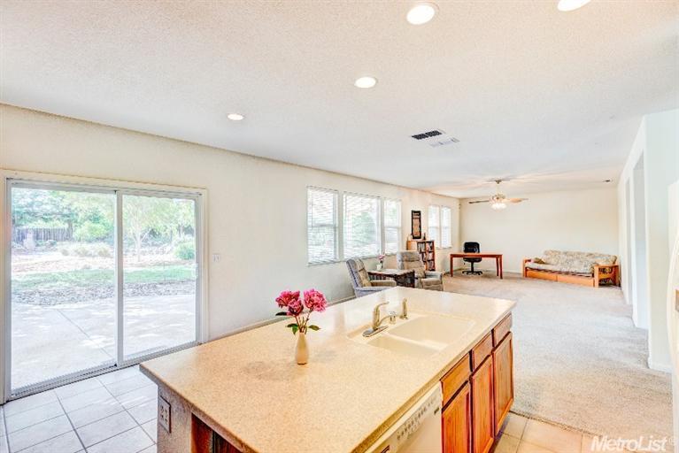 10980 Woodring Dr, Mather, CA 95655 photo 4