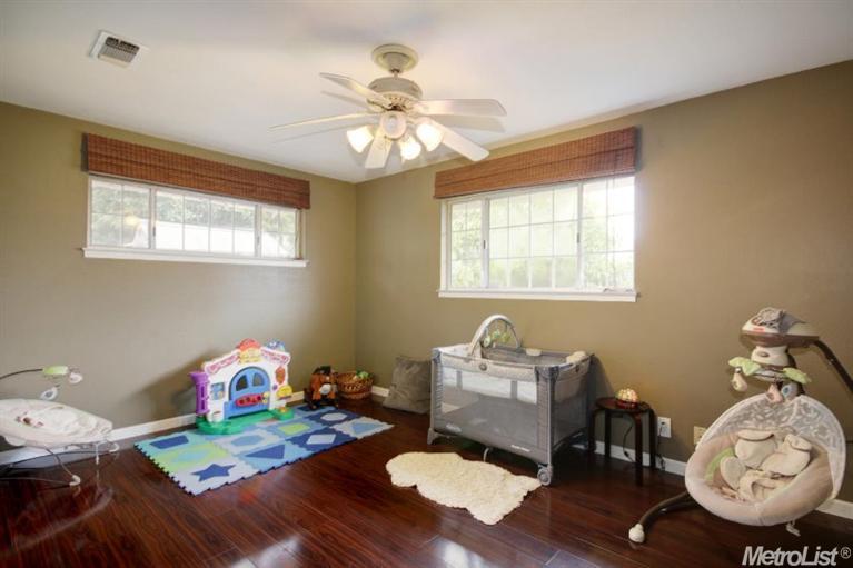 4514 Northampton Dr, Carmichael, CA 95608 photo 17