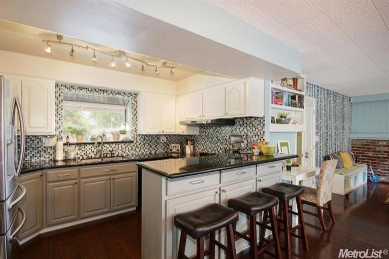 4514 Northampton Dr, Carmichael, CA 95608 photo 9