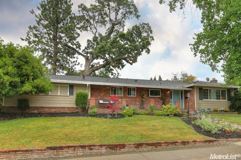 4514 Northampton Dr, Carmichael, CA 95608 photo 1