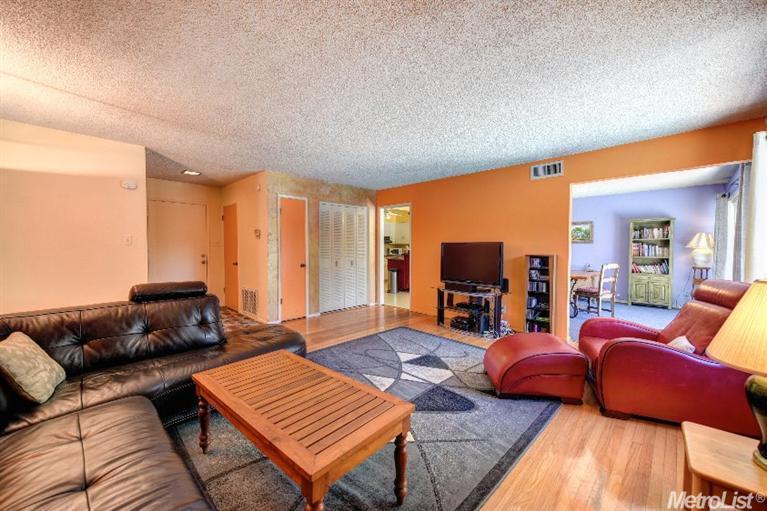6625 Templeton Dr, Carmichael, CA 95608 photo 7