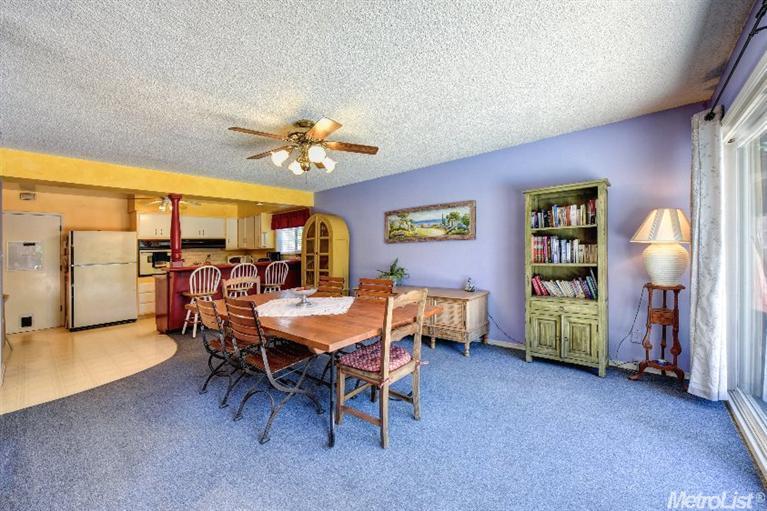 6625 Templeton Dr, Carmichael, CA 95608 photo 8