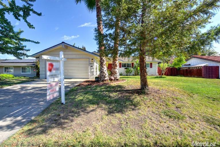 6625 Templeton Dr, Carmichael, CA 95608 photo 2