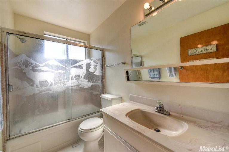 6625 Templeton Dr, Carmichael, CA 95608 photo 19