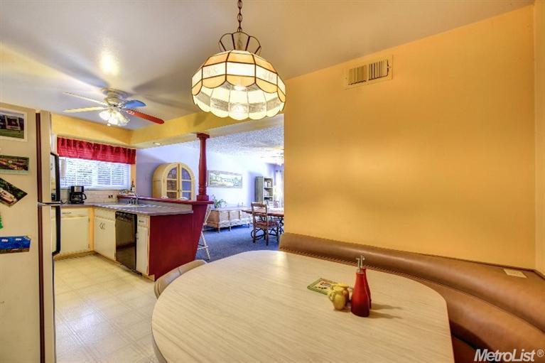 6625 Templeton Dr, Carmichael, CA 95608 photo 16