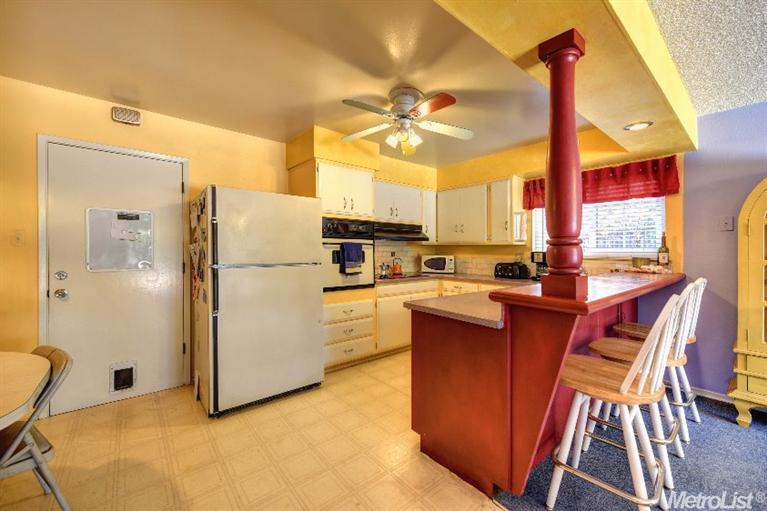 6625 Templeton Dr, Carmichael, CA 95608 photo 12