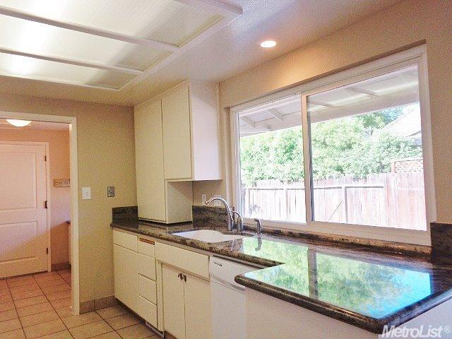 1244 Govannina Dr, Modesto, CA 95355 photo 5