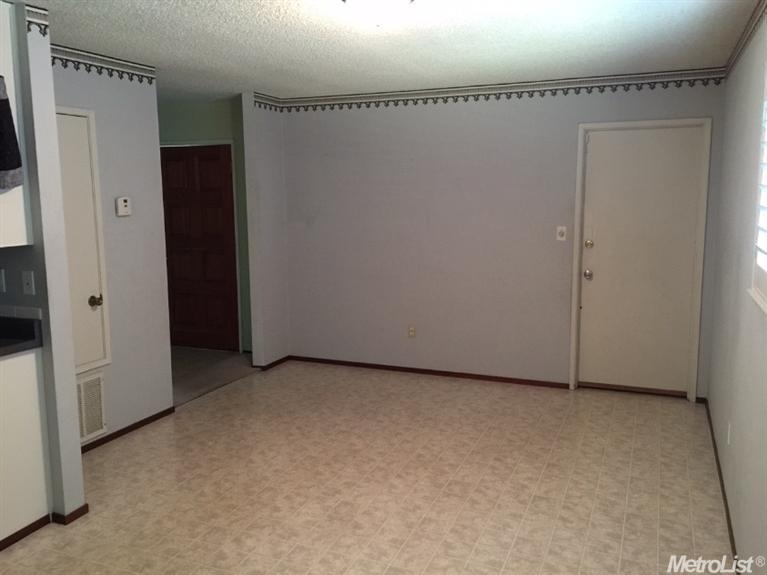 3833 Moorea Dr, Modesto, CA 95356 photo 4