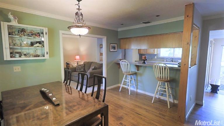6041 Glenbrook Ln, Carmichael, CA 95608 photo 5