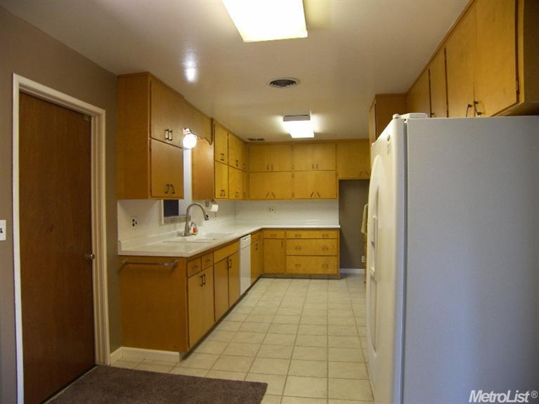 2832 Garrison St, Ceres, CA 95307 photo 5