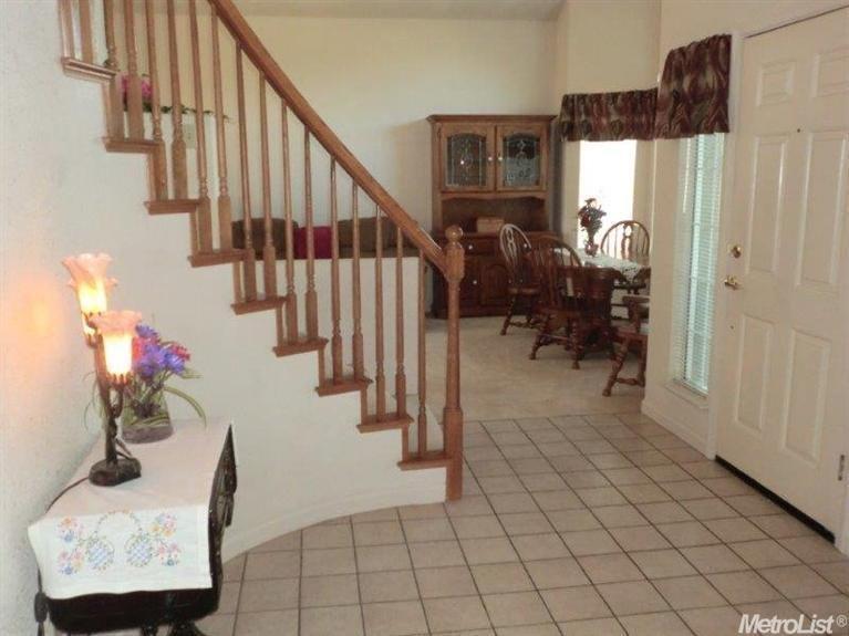 501 Meadowland Dr, Ripon, CA 95366 photo 4
