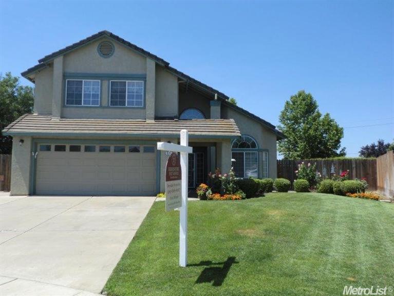 501 Meadowland Dr, Ripon, CA 95366 photo 2