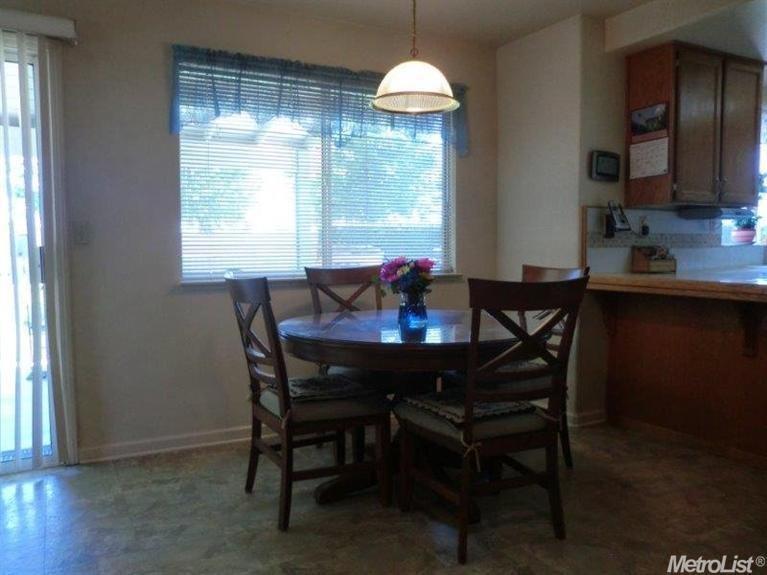 501 Meadowland Dr, Ripon, CA 95366 photo 8