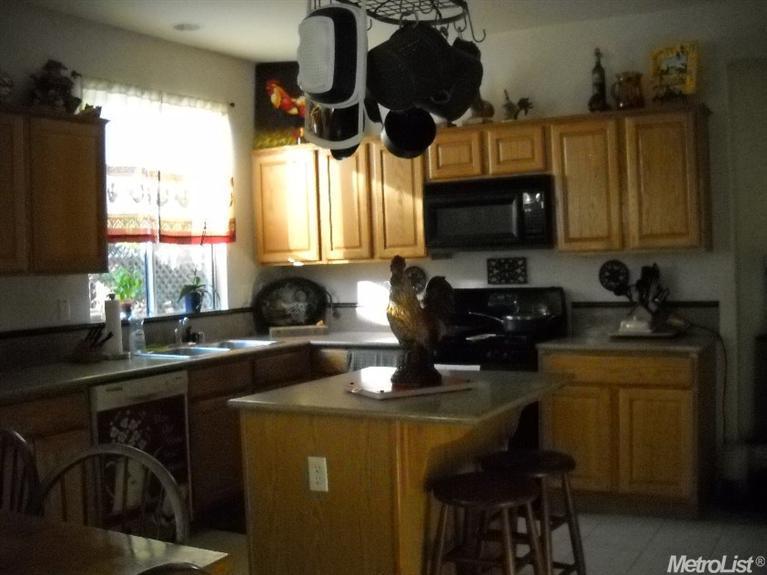 1249 Teal Ct, Patterson, CA 95363 photo 3