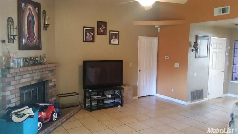 1213 Cape Cod Dr, Modesto, CA 95358 photo 3