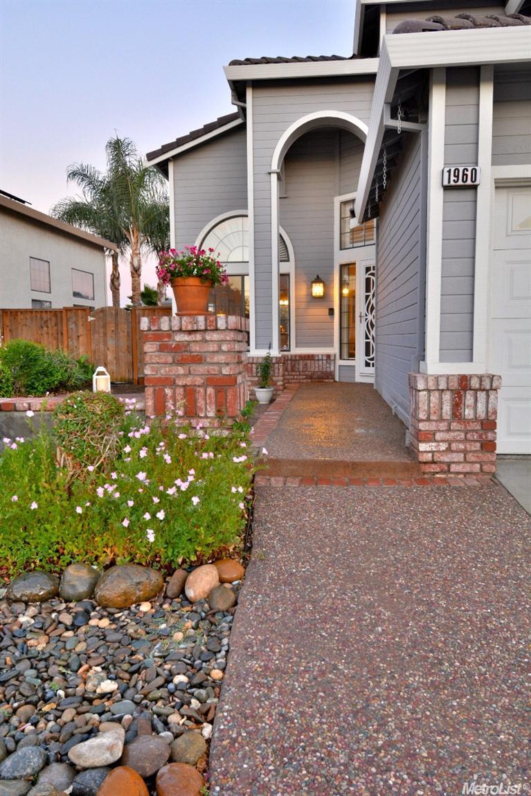 1960 Plum Ln, Tracy, CA 95376 photo 1