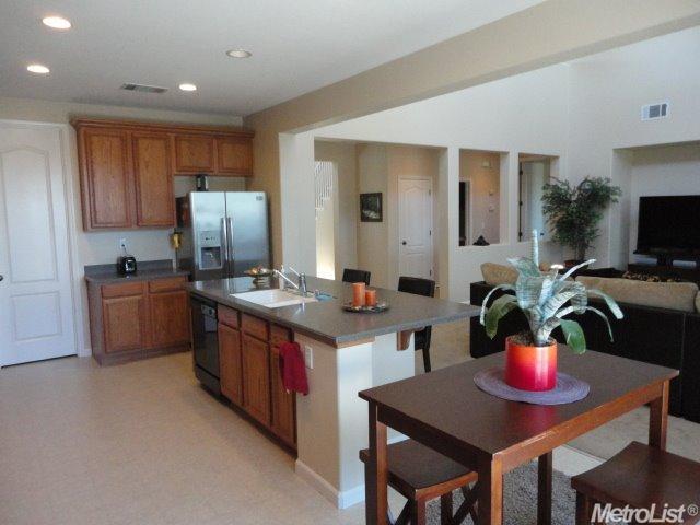 2561 Acapulco Way, Modesto, CA 95355 photo 6