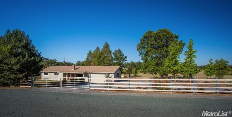 3140 Cherry Acres Rd, Cool, CA 95614 photo 2