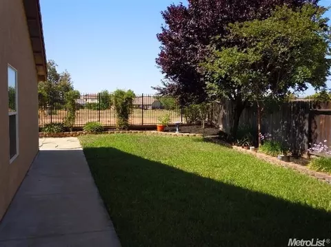 10979 Biddeford Cir, Mather, CA 95655 photo 17